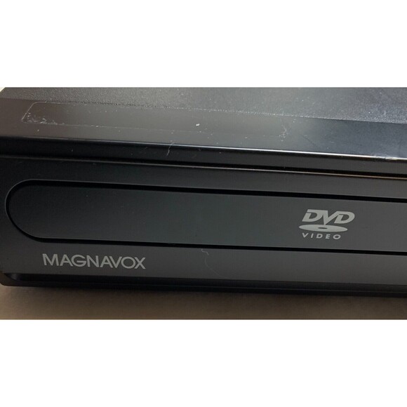 Magnavox DVD Player Model DP100MW8B Progressive Scan Disc Dolby Digital Player - Picture 2 of 5